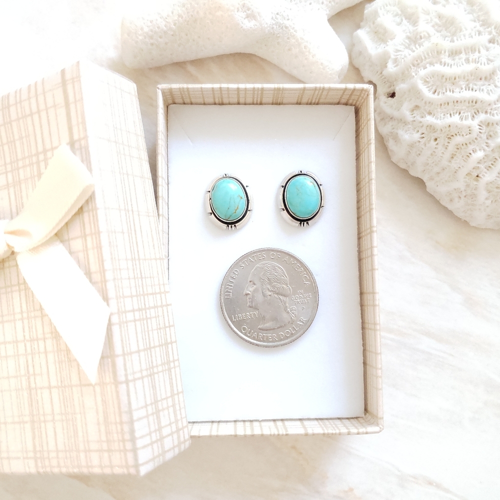 Vintage Native American Navajo Turquoise and Sterling Silver Stud Earrings - Picture 3 of 3